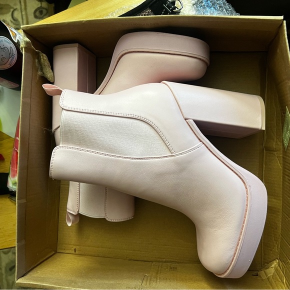 Light Pink Steve Madden Leather Platform Heels - Picture 3 of 6